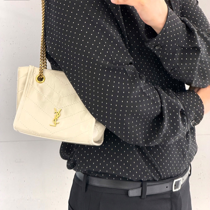 ysl saint laurent niki mini v-quilted leather shopping bag